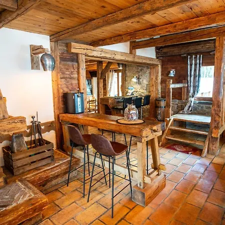 Savoya Lodges, 4 Prives, De 2 A 40 Personnes Châtel