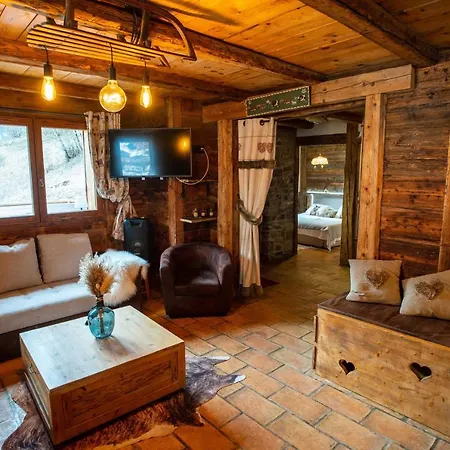 Savoya Lodges, 4 Prives, De 2 A 40 Personnes Châtel