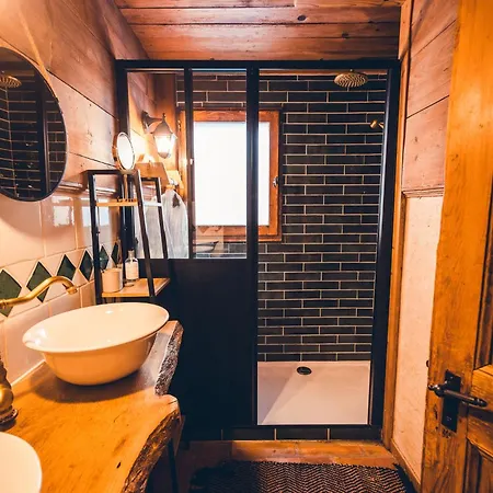 Savoya Chalet