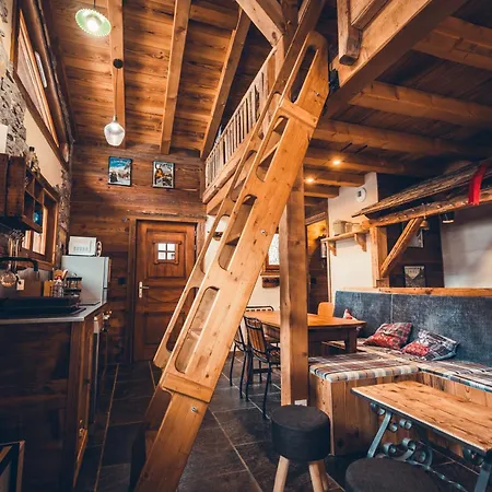 Savoya Chalet *