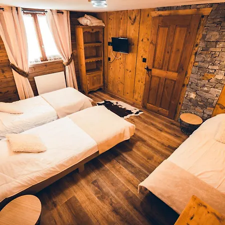 Savoya Lodges, 4 Prives, De 2 A 40 Personnes